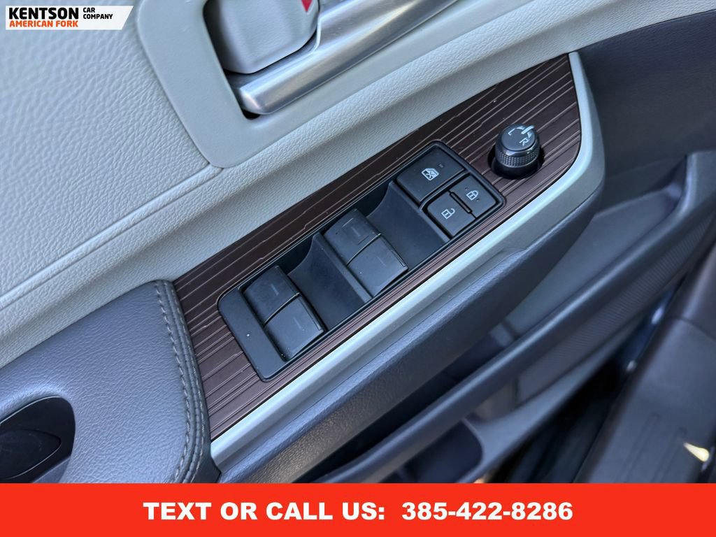 Used 2024 Toyota Sienna XLE image 22