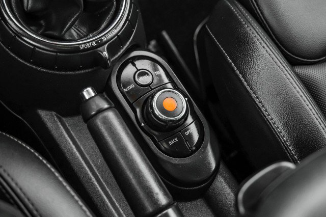 Used 2017 MINI Cooper S image 21