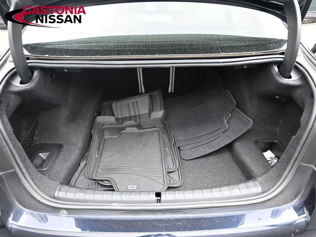 Used 2023 BMW M550i xDrive w/ Dynamic Handling Package image 19