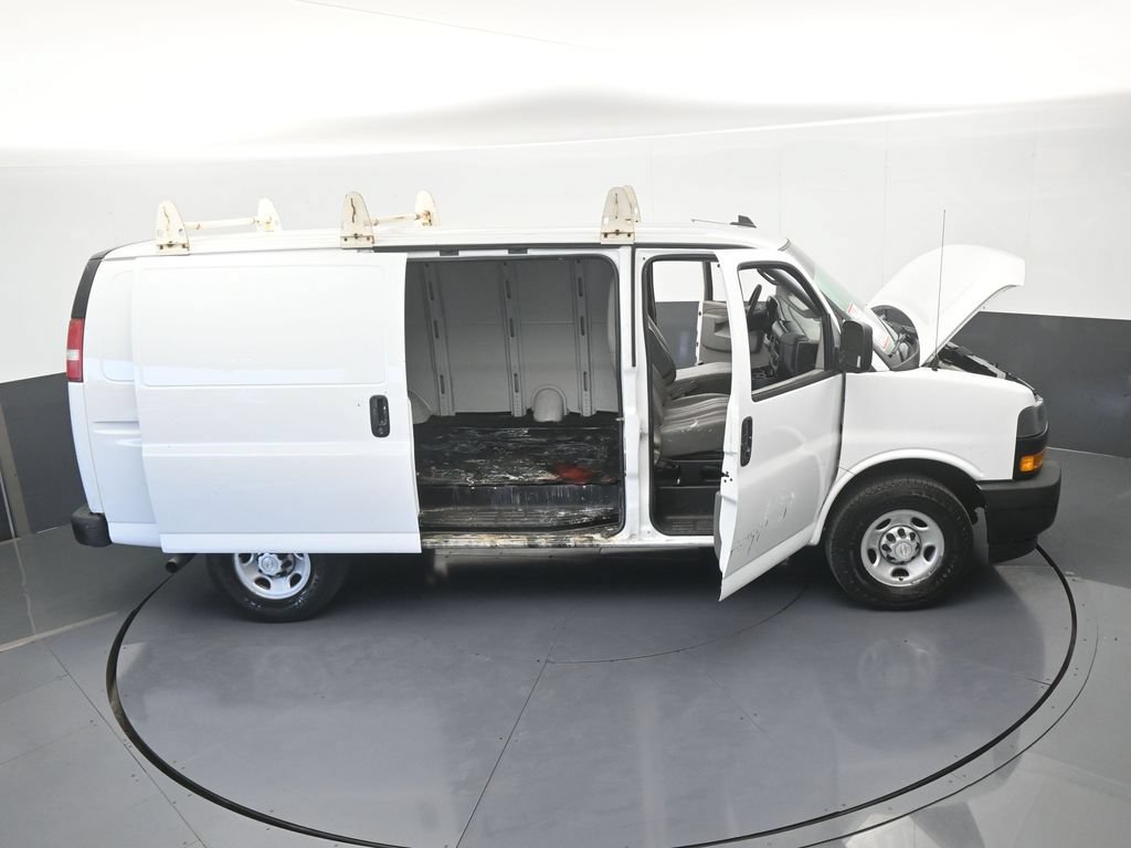 Used 2018 Chevrolet Express 2500 RWD image 51