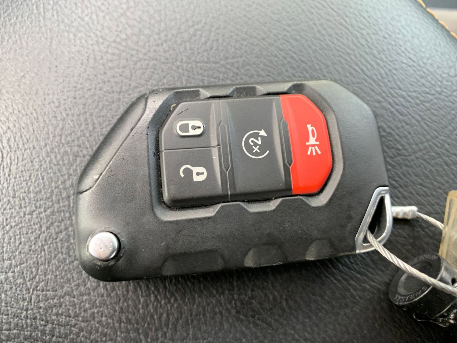 Used 2025 Jeep Wrangler Sahara image 22