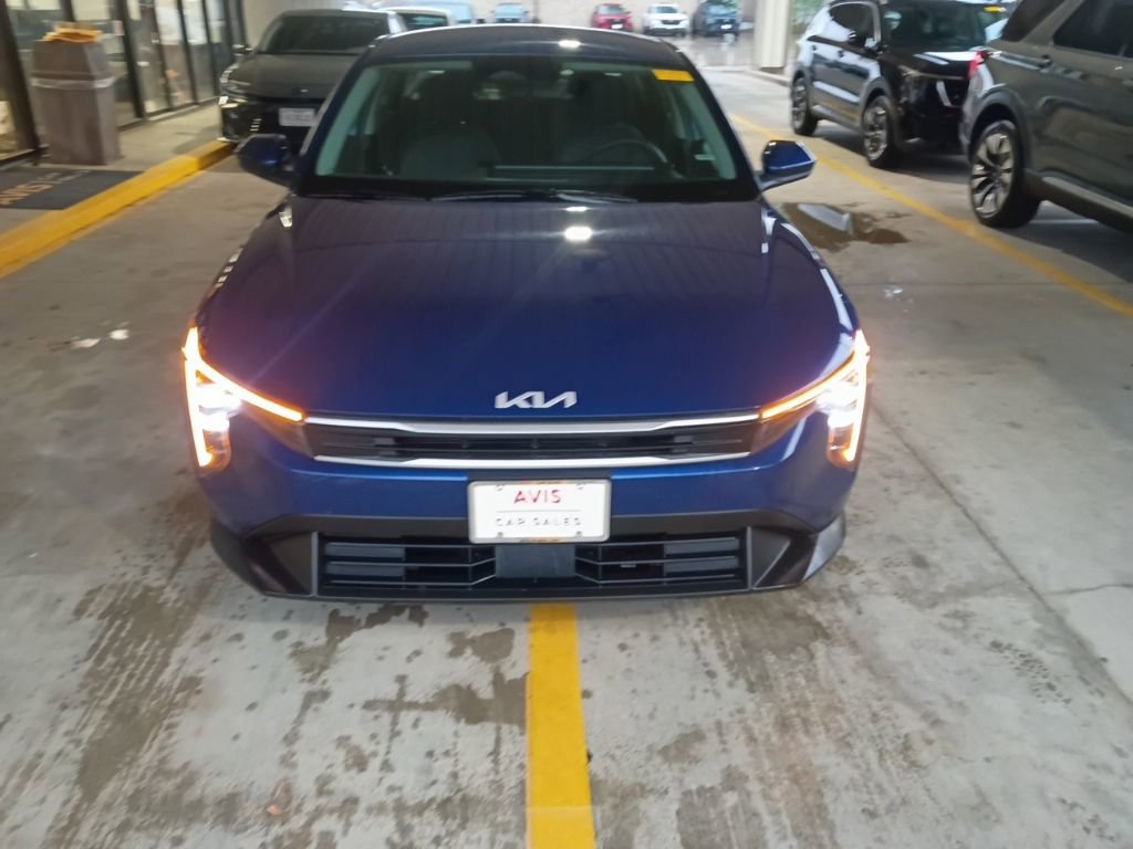 Used 2025 Kia K4 LXS FWD image 5