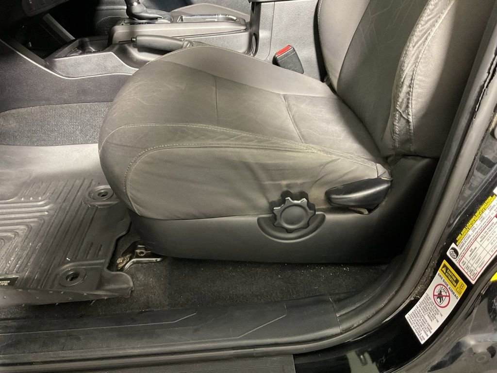 Used 2016 Toyota Tacoma TRD Sport image 19