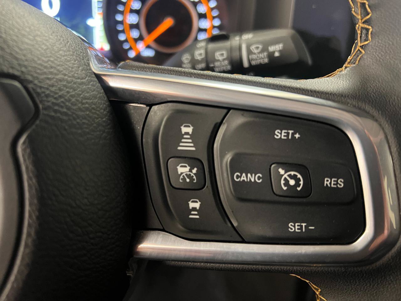 Used 2025 Jeep Wrangler Unlimited Sahara AWD/4WD image 29