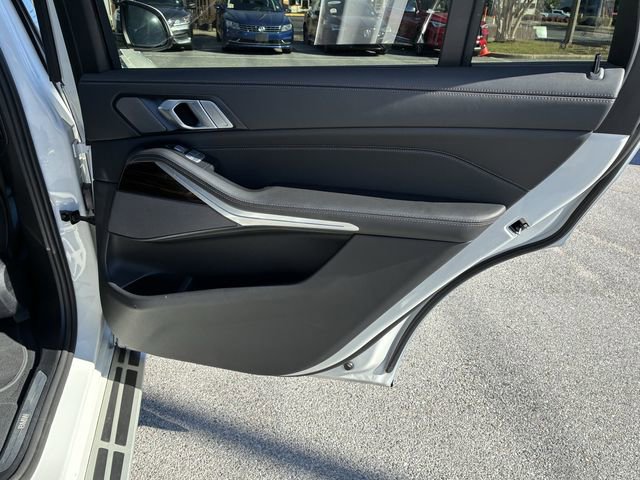 Used 2025 BMW X7 xDrive40i image 34