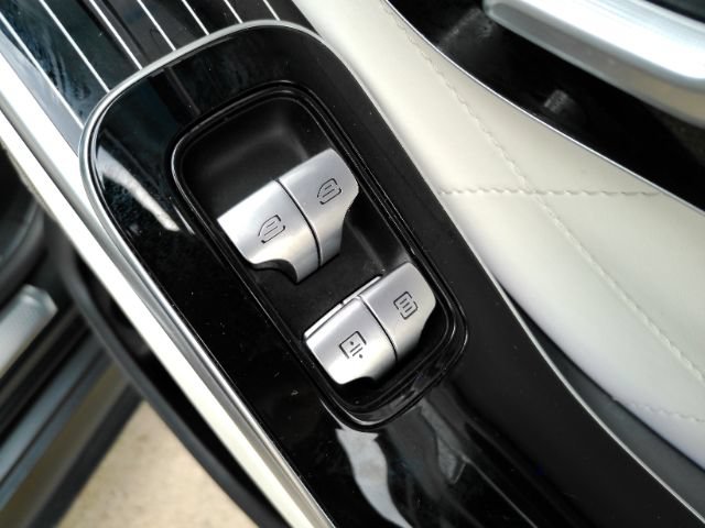 Used 2023 Mercedes-Benz S 580 4MATIC Sedan image 32