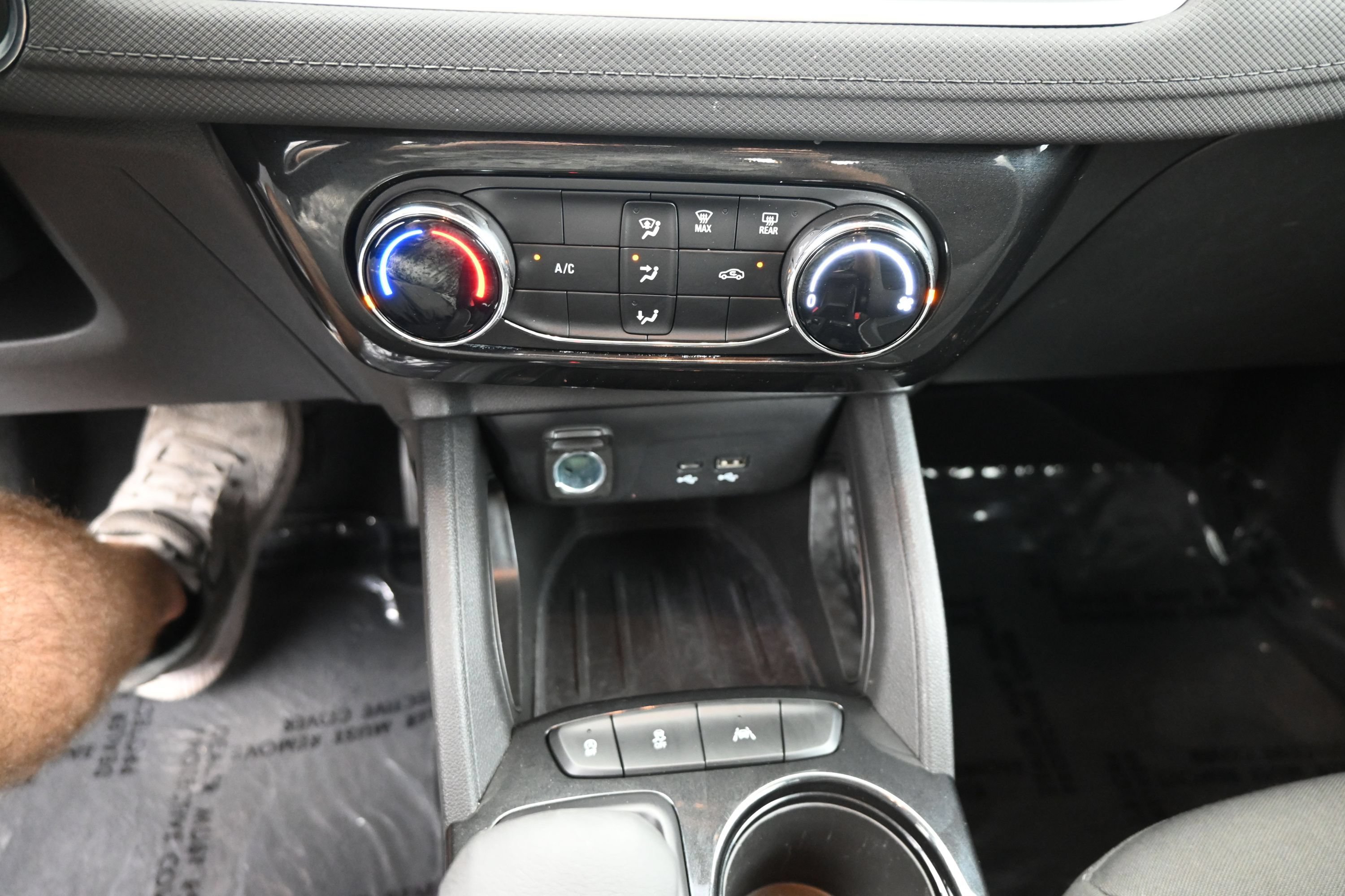 Used 2025 Chevrolet TrailBlazer LT FWD image 19