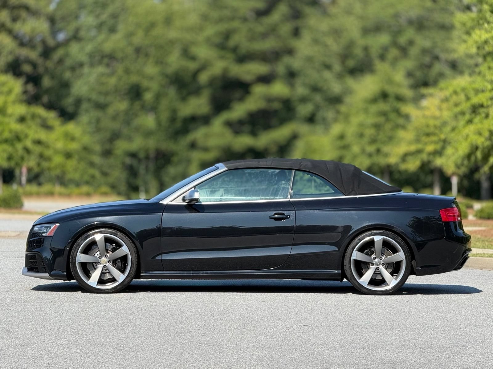 Used 2013 Audi RS 5 Cabriolet w/ Audi MMI Navigation Plus Pkg AWD/4WD image 9