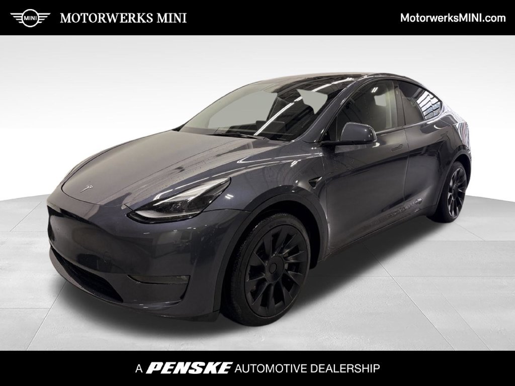 Used 2023 Tesla Model Y Long Range AWD/4WD image 1