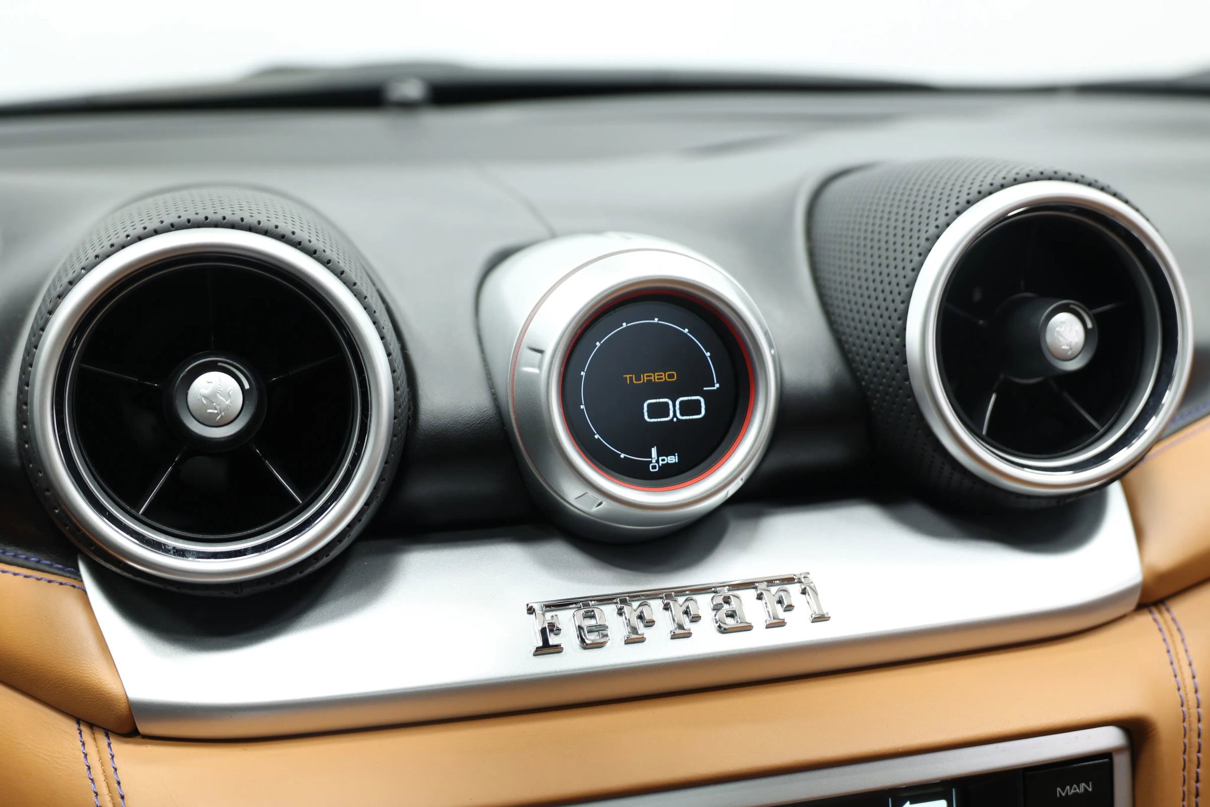 Used 2017 Ferrari California T image 44