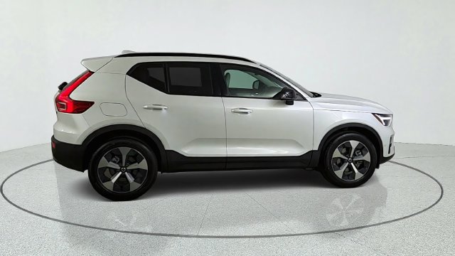 New 2026 Volvo XC40 B5 Plus w/ Protection Package Premier AWD/4WD image 8