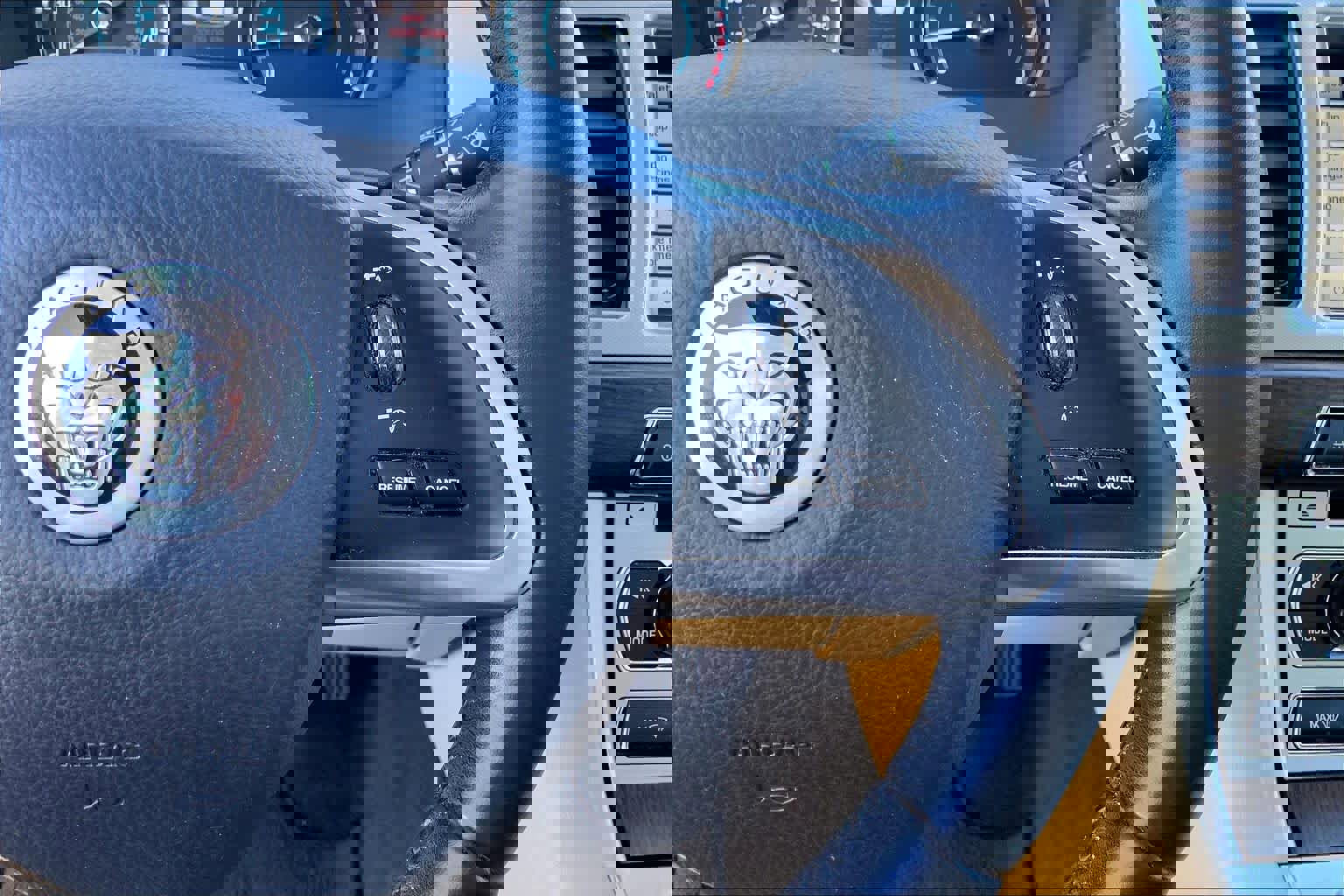 Used 2013 Jaguar XF 3.0 image 24