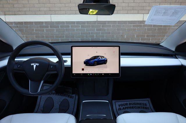 Used 2023 Tesla Model 3 Standard Range image 30