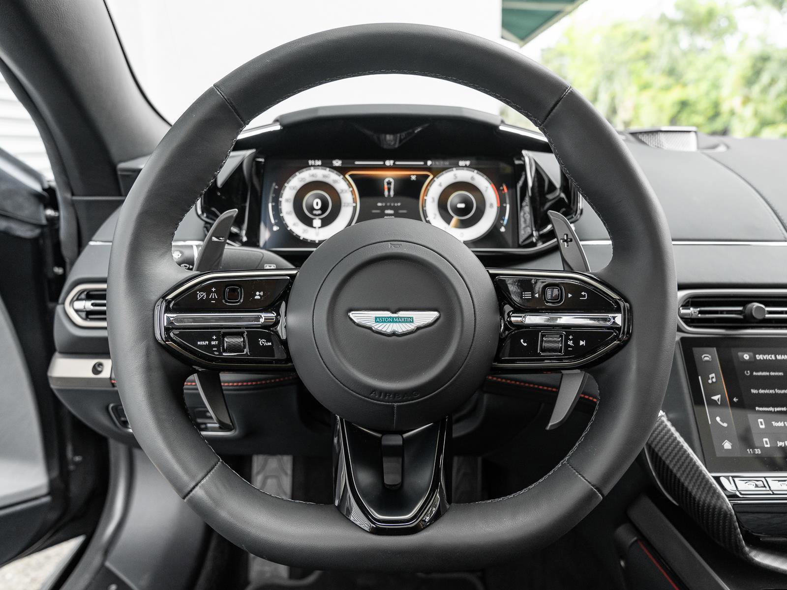 Used 2025 Aston Martin Vanquish RWD image 6