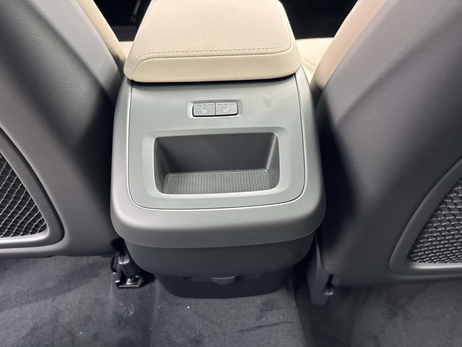 New 2026 Volvo XC60 B5 Plus w/ Protection Package Premier image 31