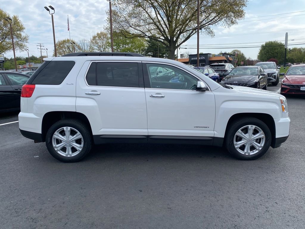 Used 2017 GMC Terrain SLE w/ Chrome Edition AWD/4WD image 2