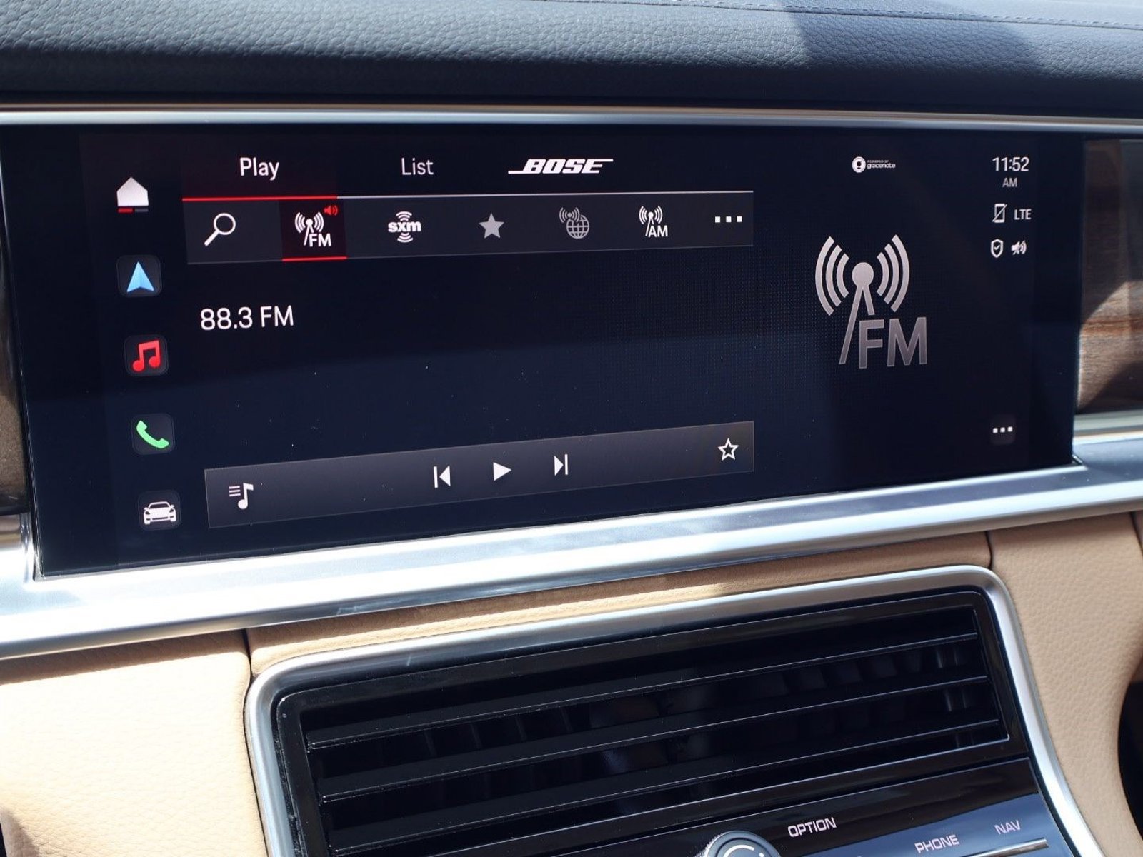 Certified 2023 Porsche Panamera Platinum Edition RWD image 17