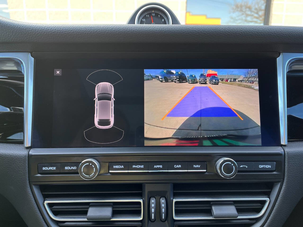 Used 2021 Porsche Macan image 13