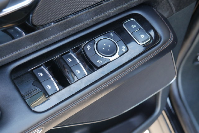 Used 2024 Lincoln Aviator AWD w/ Premium Package image 17