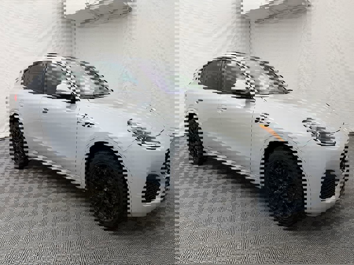 Used 2024 Maserati Grecale Modena image 3