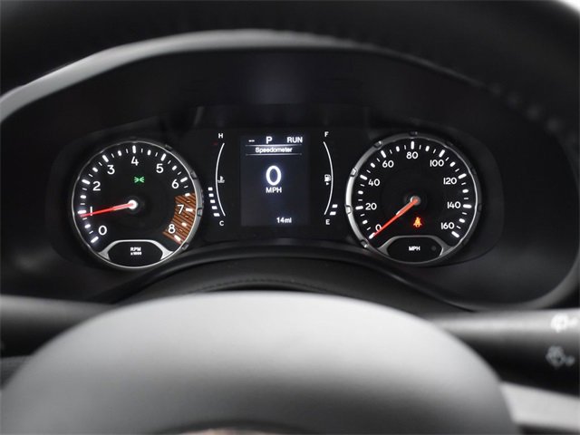 Used 2023 Jeep Renegade Latitude w/ Premium Group image 30
