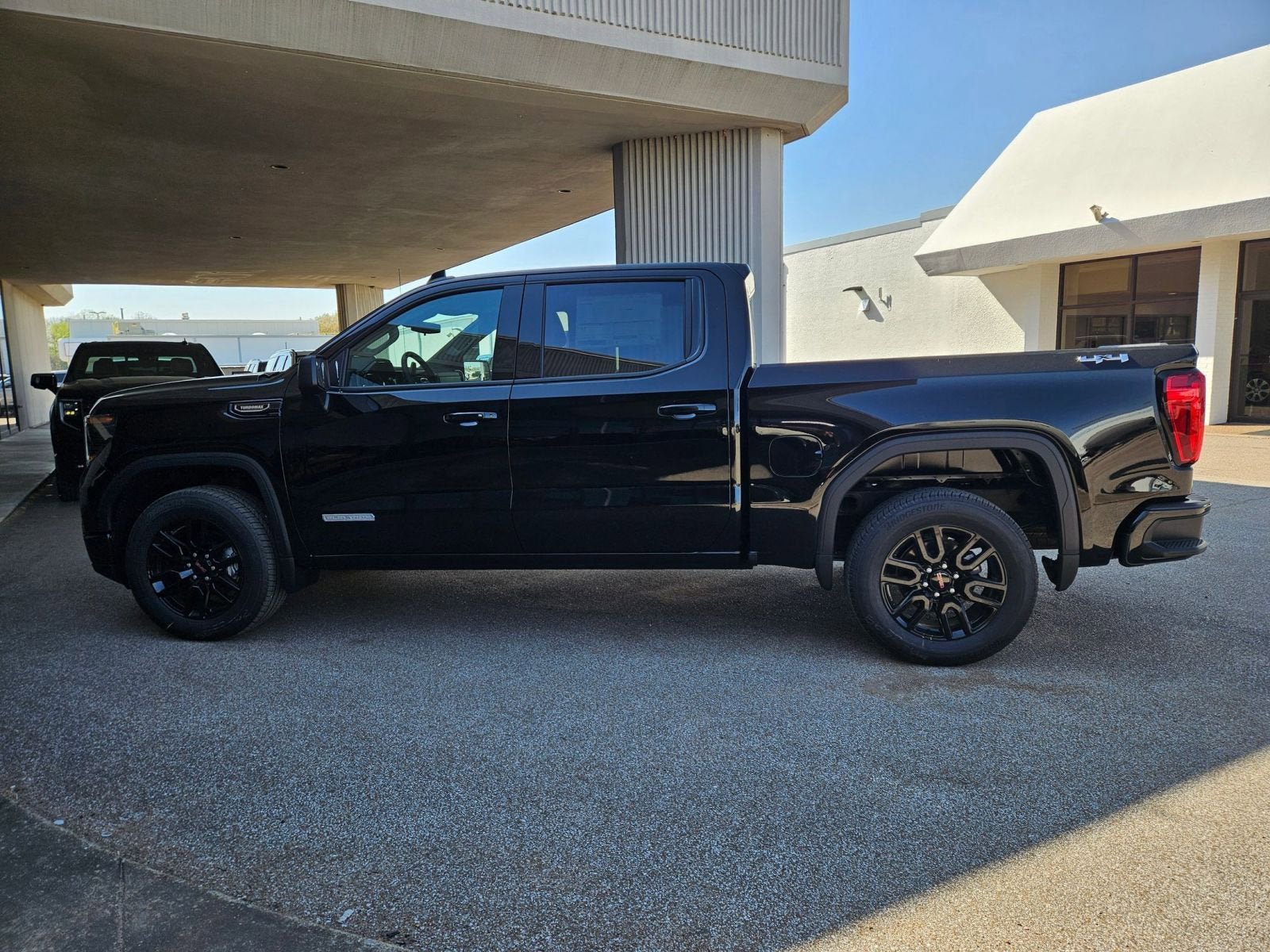 New 2026 GMC Sierra 1500 Elevation AWD/4WD image 2