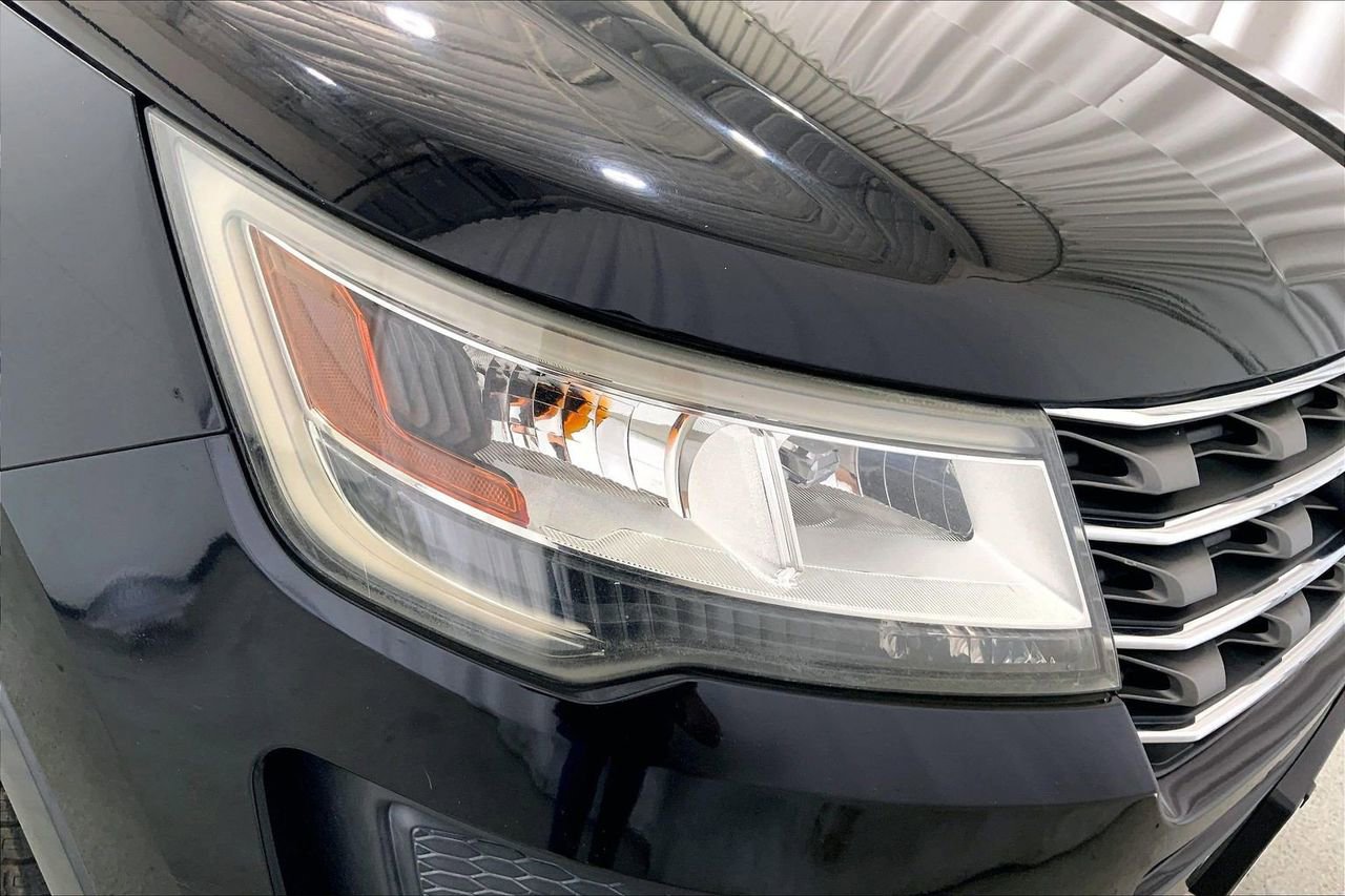Used 2017 Ford Explorer FWD image 12