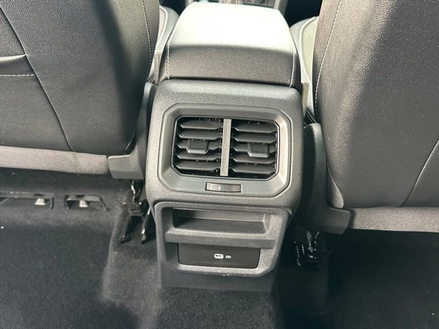 Certified 2023 Volkswagen Taos SE w/ Panoramic Sunroof Package image 29