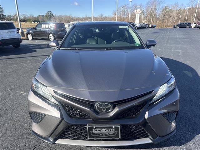 Used 2018 Toyota Camry XSE image 2