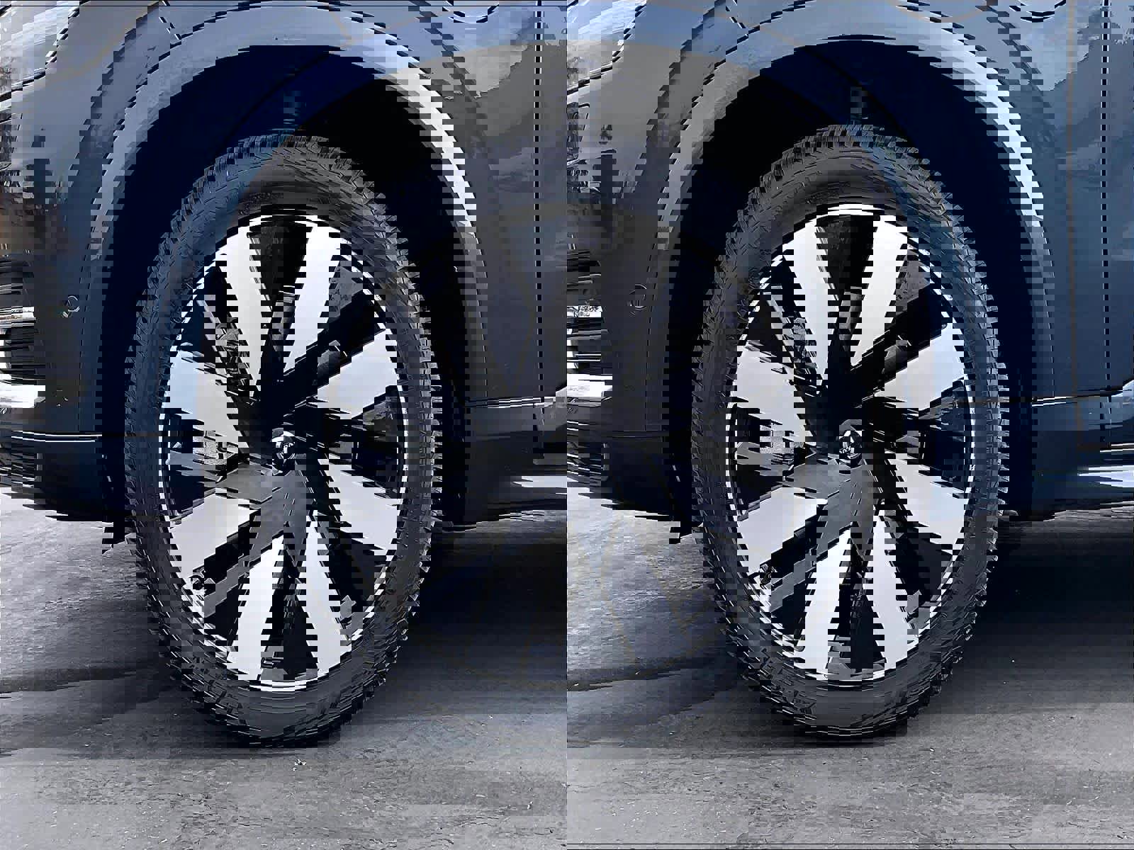 Used 2023 Volvo XC90 T8 Ultimate w/ Protection Package Premier image 12