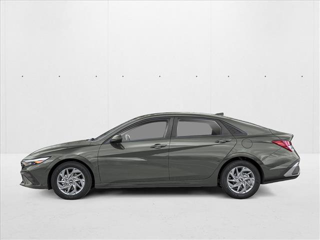 New 2026 Hyundai Elantra SEL Sport FWD video 3