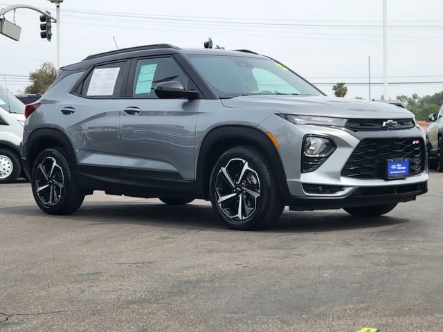 Used 2023 Chevrolet TrailBlazer RS w/ Sun and Liftgate Package FWD image 32