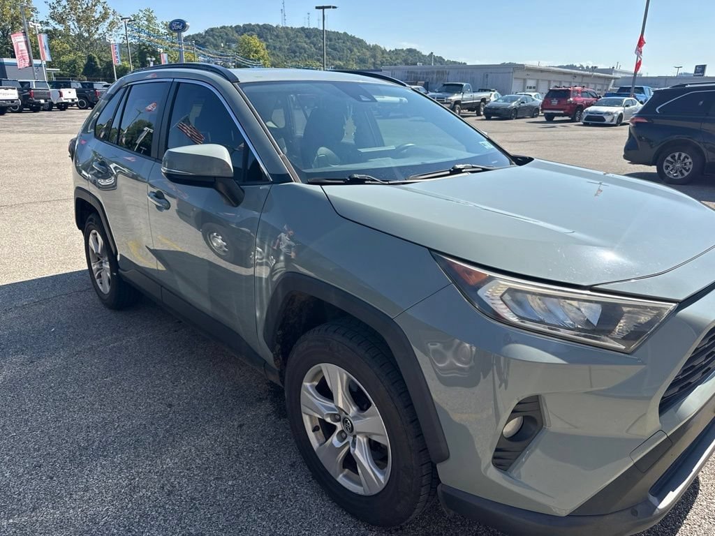 Used 2019 Toyota RAV4 XLE w/ All Weather Liner Package AWD/4WD image 7