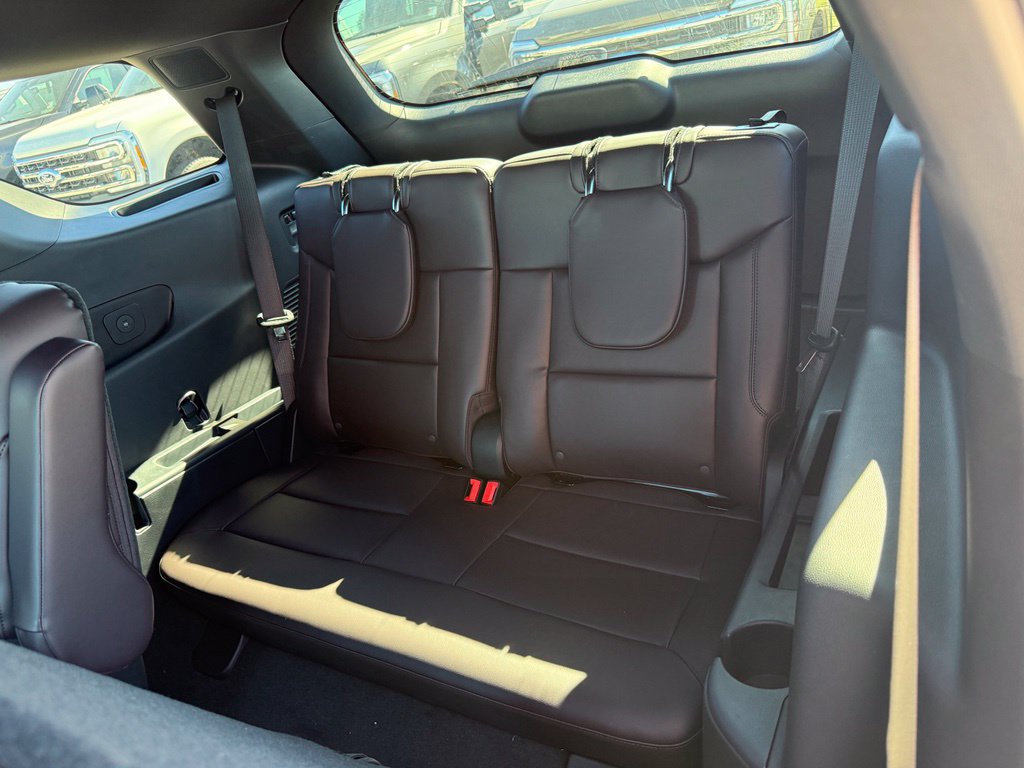 New 2026 Ford Explorer Platinum RWD image 18