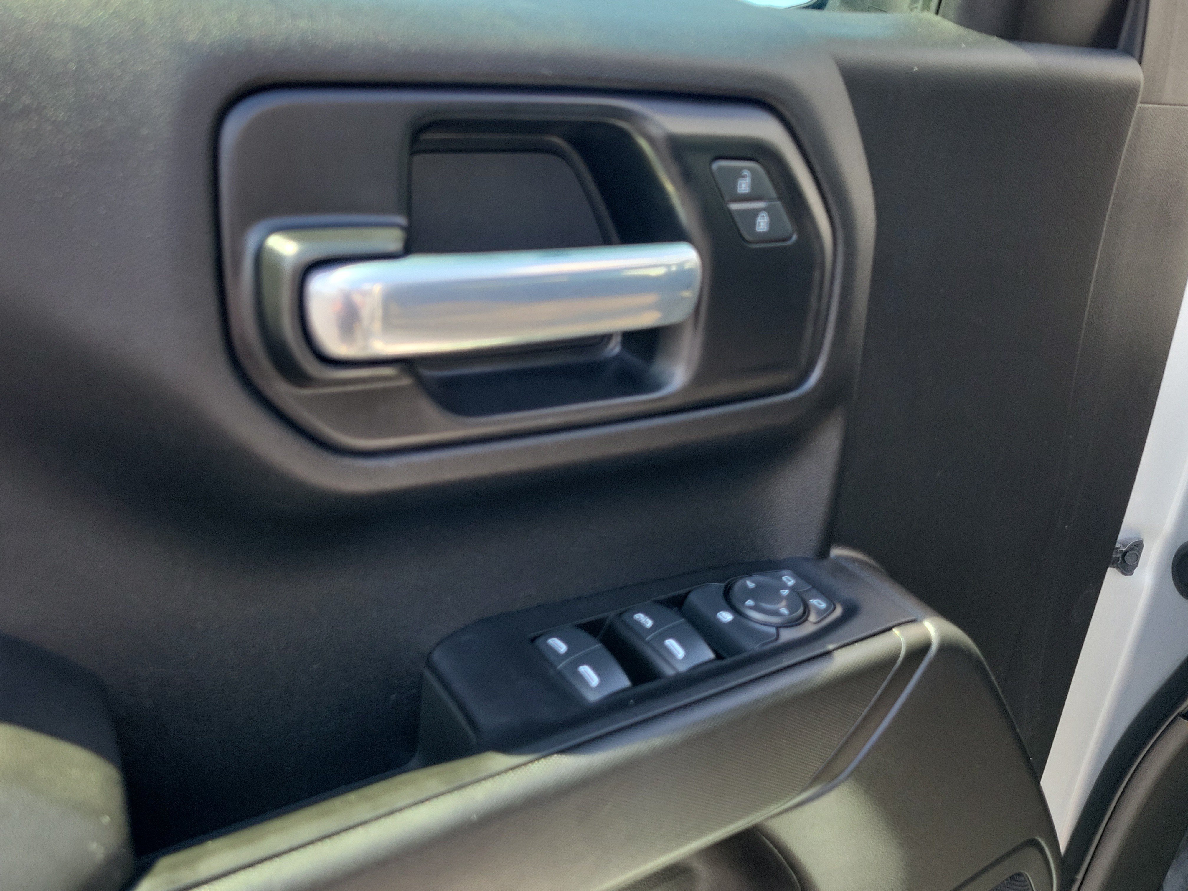 Used 2021 Chevrolet Silverado 1500 Custom Trail Boss AWD/4WD image 19