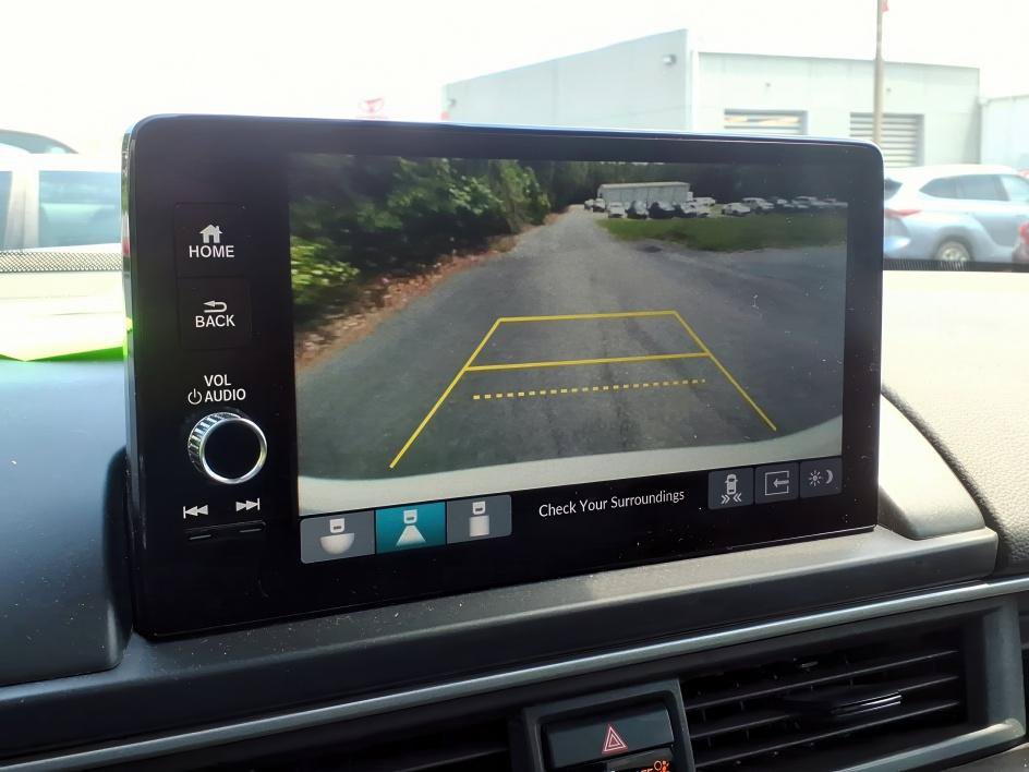 Used 2023 Honda Pilot Touring image 19