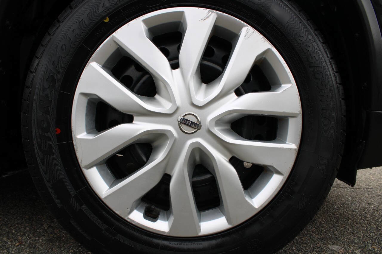 Used 2018 Nissan Rogue S image 21
