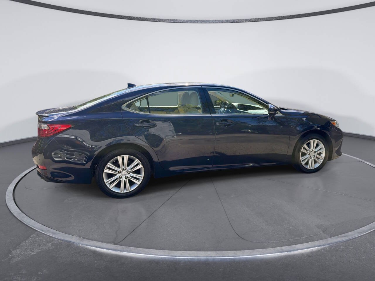 Used 2015 Lexus ES 350 F Sport FWD image 4