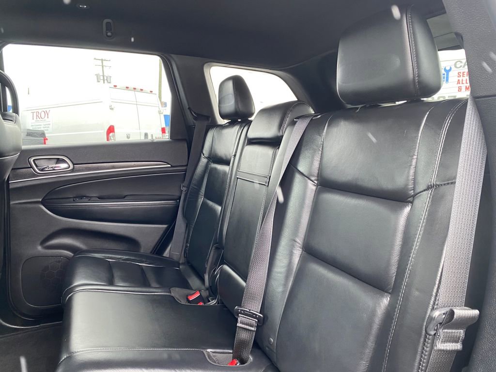 Used 2018 Jeep Grand Cherokee Limited image 16