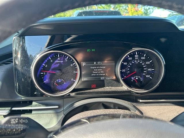 Certified 2024 Kia Carnival EX FWD image 9