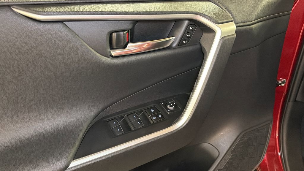 Used 2023 Toyota RAV4 Limited image 24