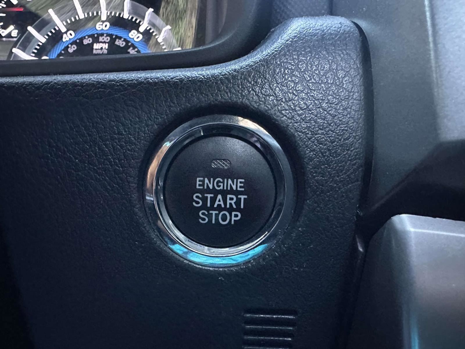 Used 2014 Toyota 4Runner Limited image 31