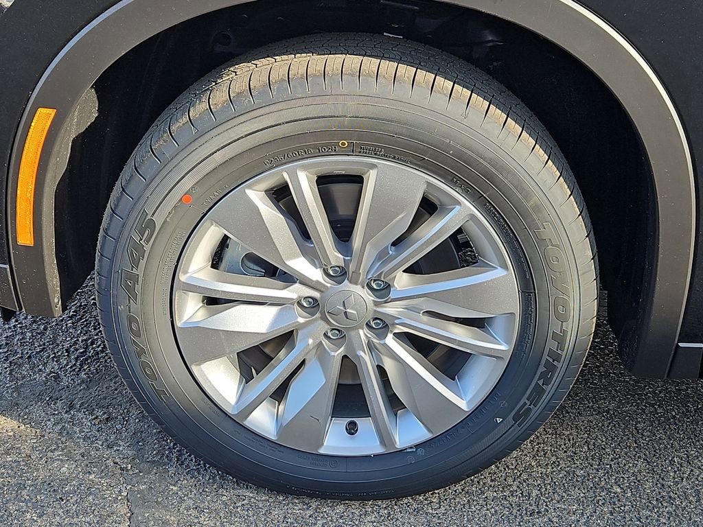 New 2026 Mitsubishi Outlander ES image 17