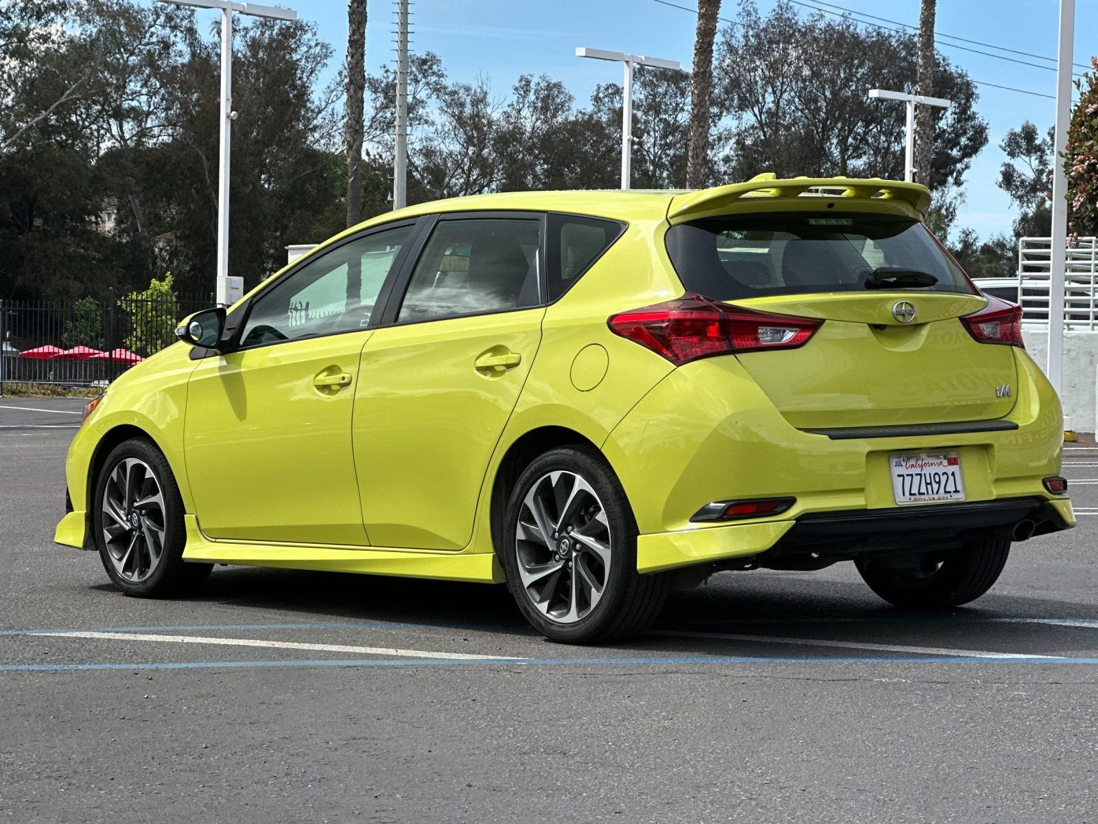 Used 2016 Scion iM image 3