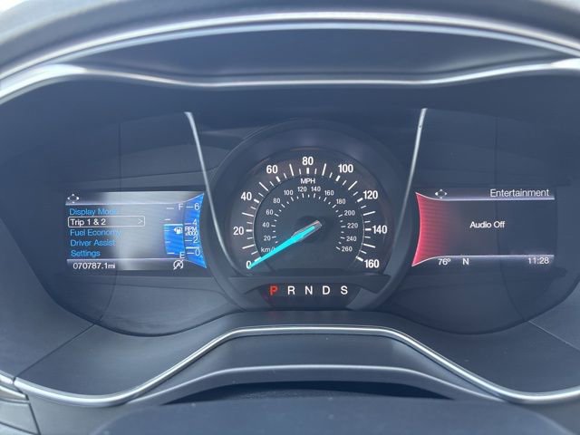 Used 2017 Ford Fusion SE w/ Fusion SE Technology Package FWD image 13