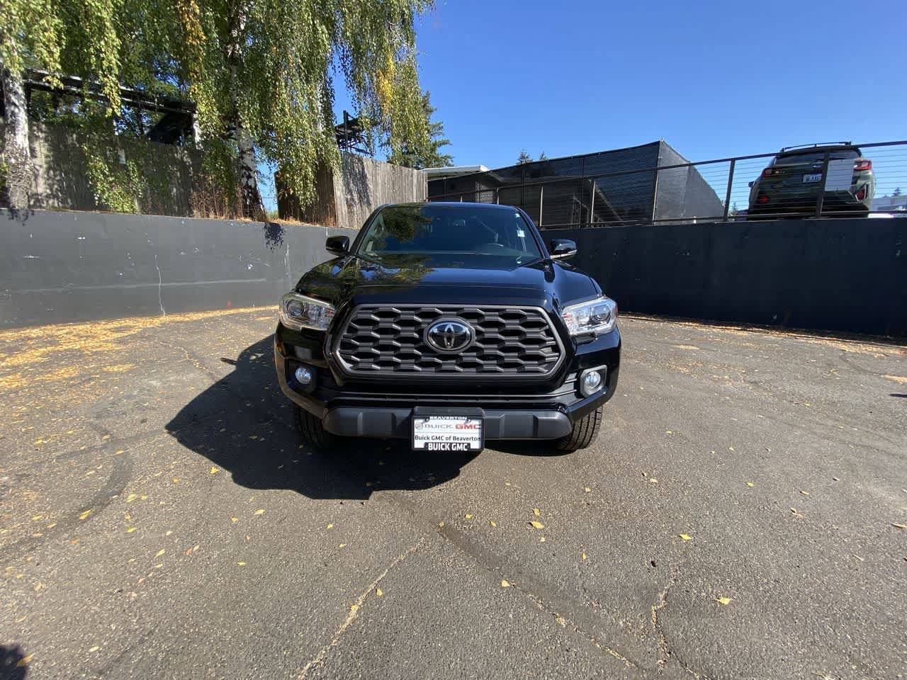 Used 2020 Toyota Tacoma TRD Off-Road AWD/4WD image 9