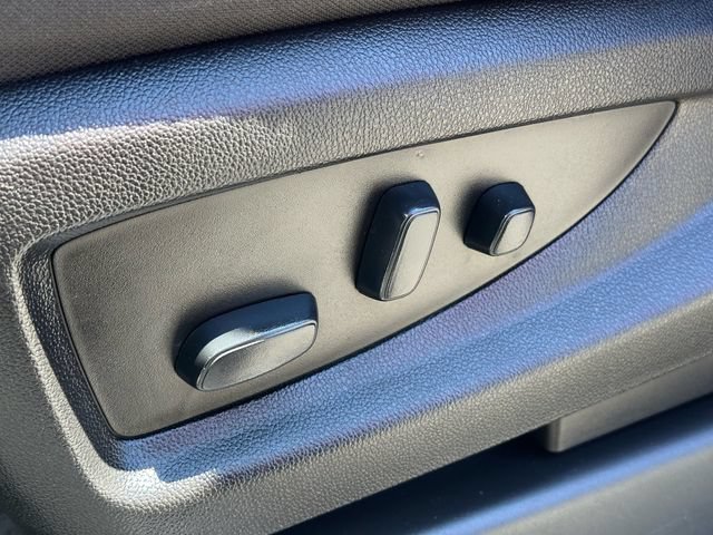 Used 2018 Chevrolet Silverado 1500 LT w/ All Star Edition AWD/4WD image 28