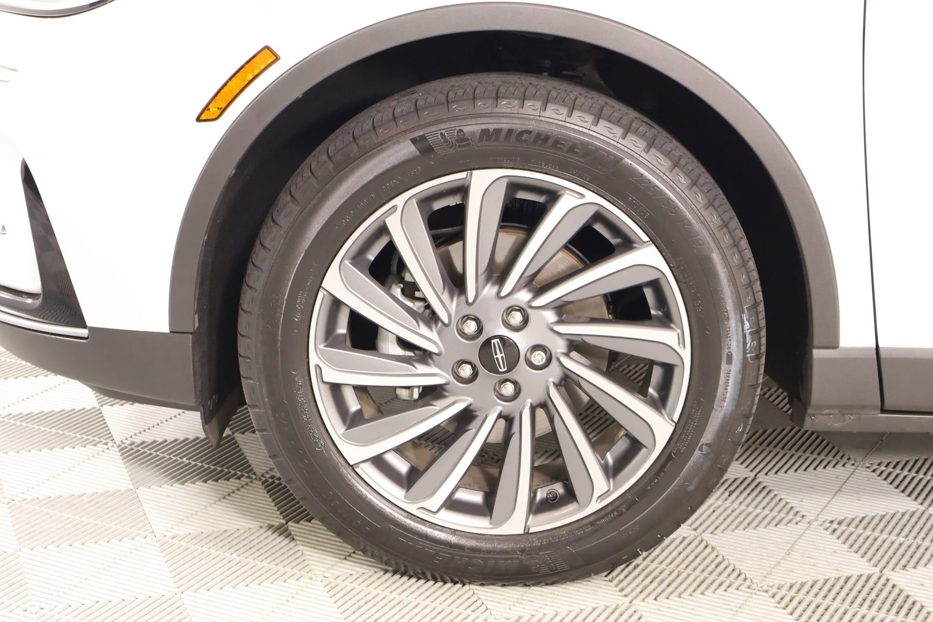 Used 2024 Lincoln Corsair Reserve w/ Equipment Group 201A image 19