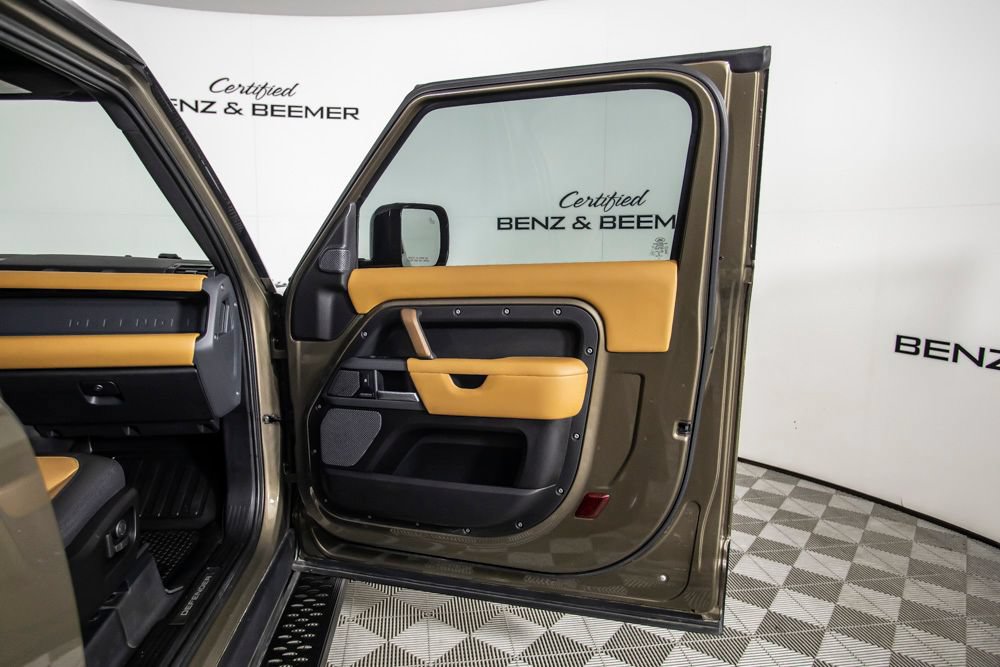 Used 2022 Land Rover Defender 90 X AWD/4WD image 21