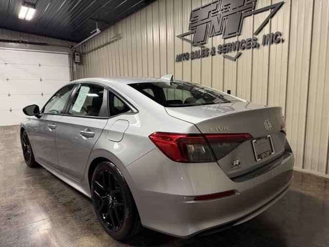 Used 2023 Honda Civic Sport image 3